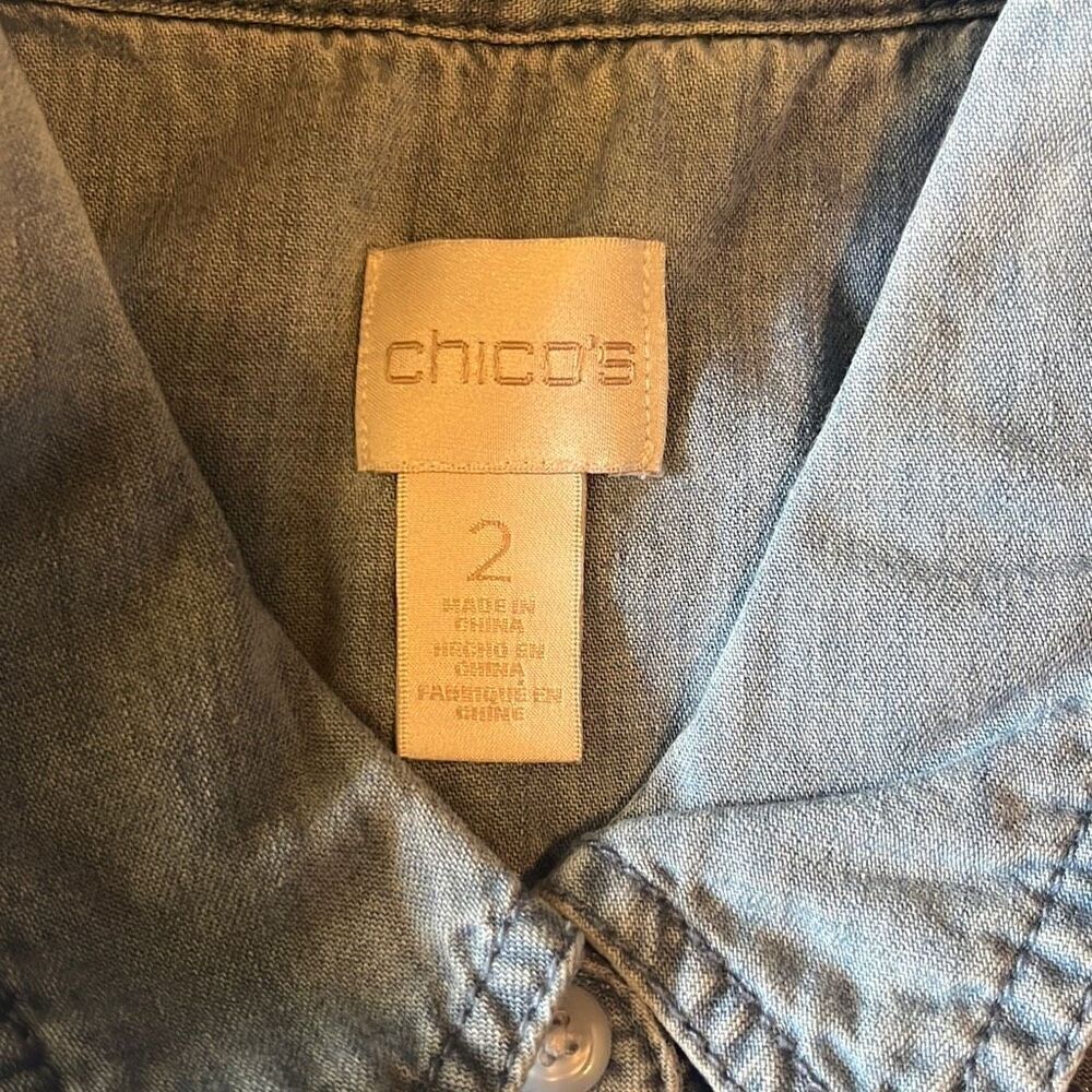Chicos Blue Chambray Denim Rhinestone Bling Button Down Top Size 2 Rodeo Country - Picture 7 of 10